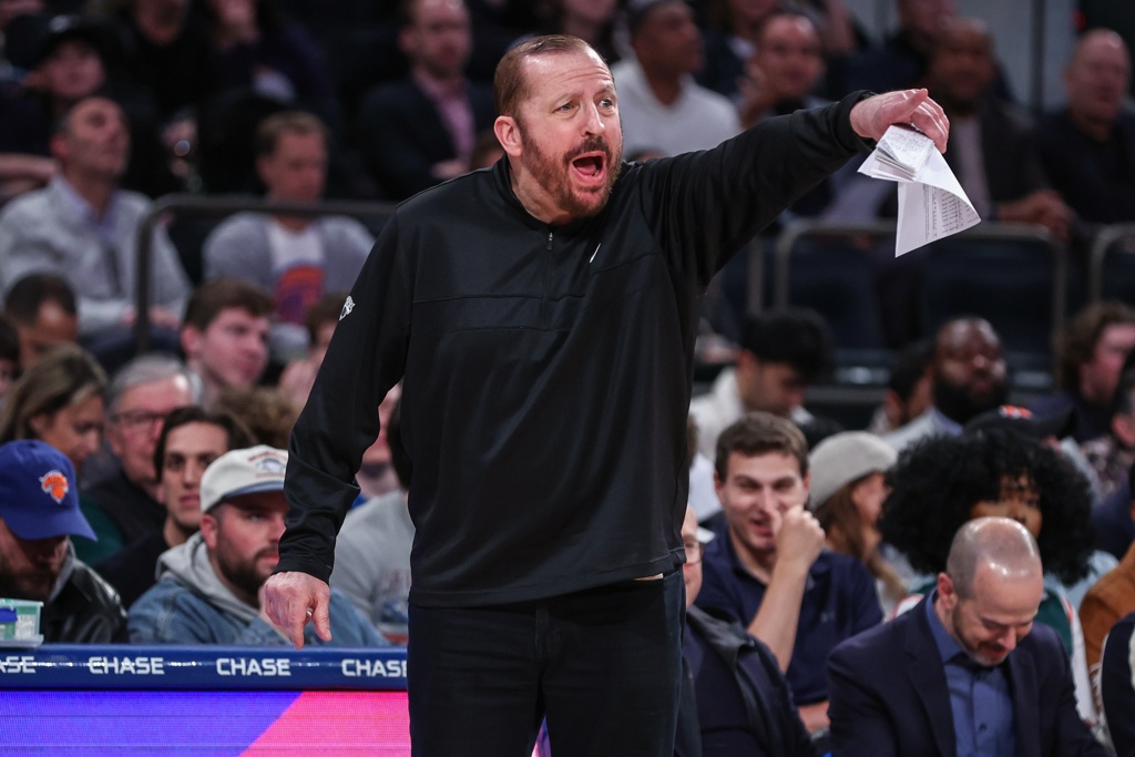 队记：球员们尊重锡伯杜 但认为后者的执教方式需要改进