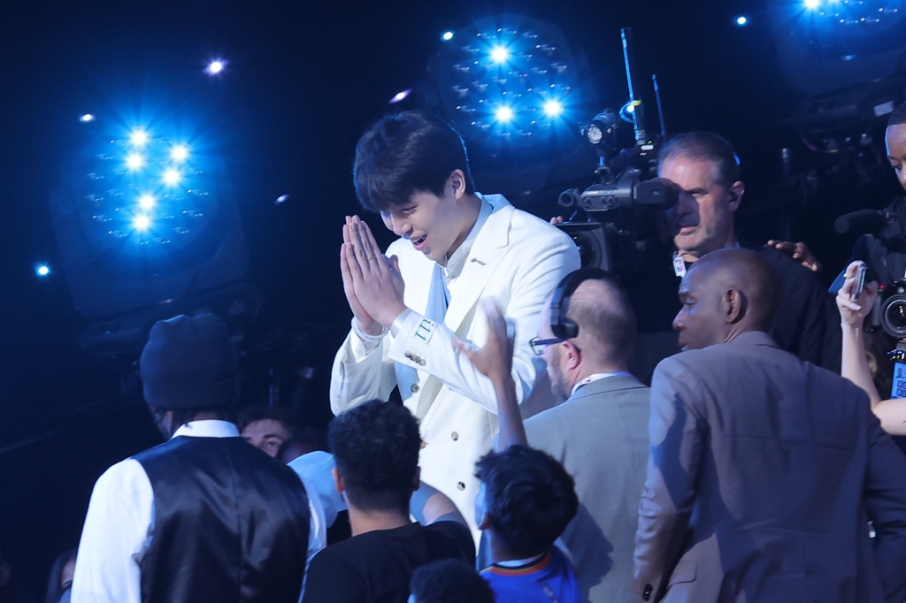 青岛记者：无论政策还是资金补偿都快些出台到位 不能光有贺信啊