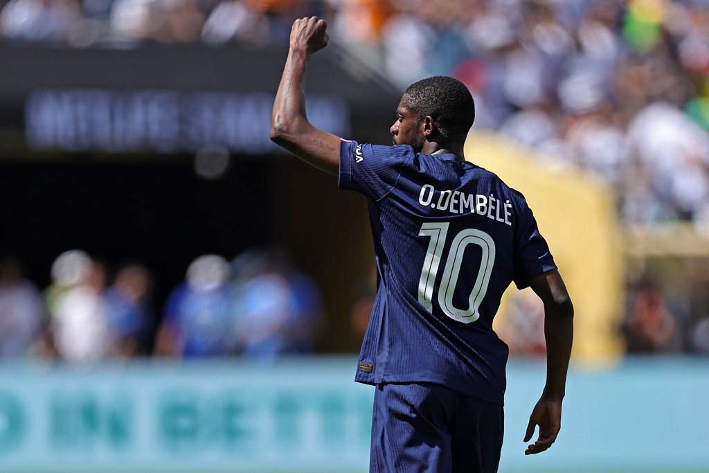 坎波斯：登贝莱金球奖无需讨论，亚马尔上赛季只有国内的冠军