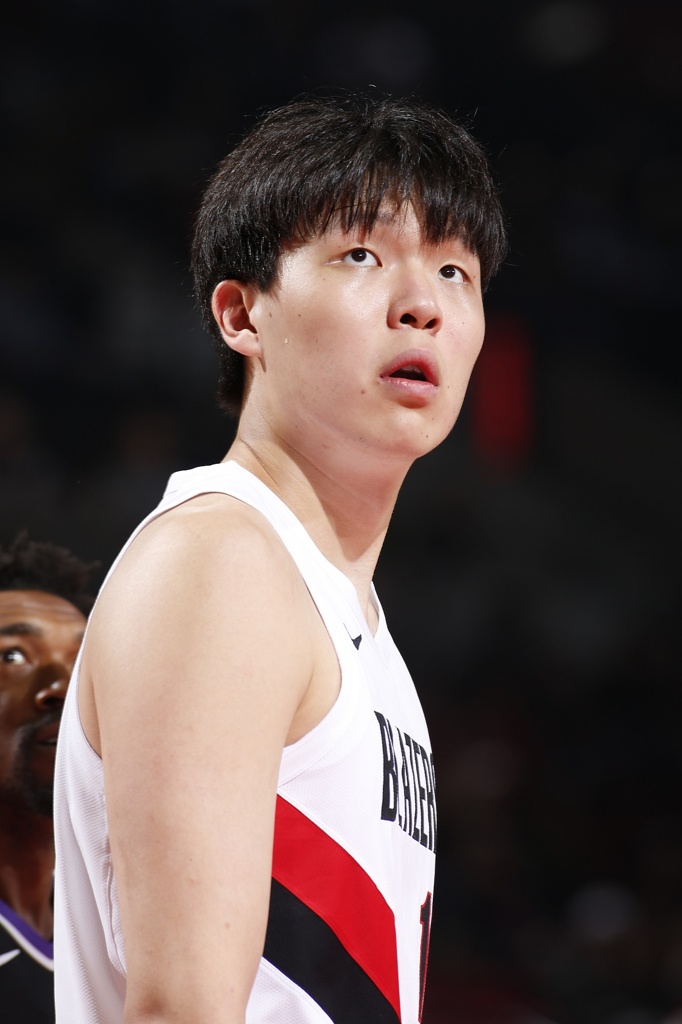 拓记列举杨瀚森4大问题：犯规多 速度慢 失误多 与克林根不好兼容